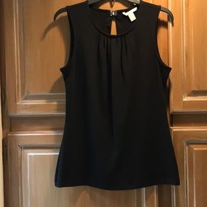 Woman’s sleeveless top
